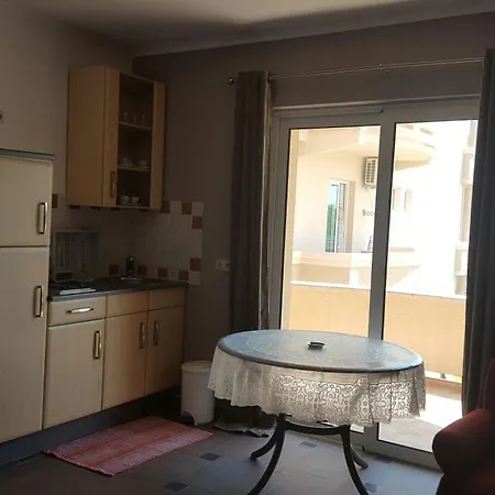 شقة فندقية Ylliria